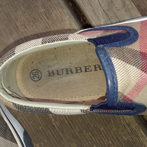 Burberry toddler slip-ons - Picture 5 of 8